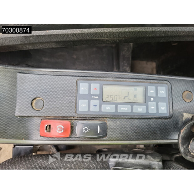 2017 Doosan DX57W-5-43939739
