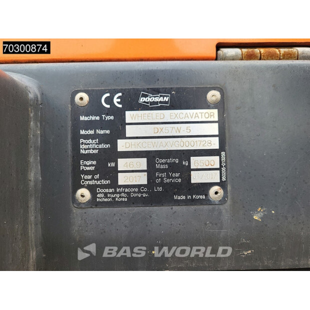2017 Doosan DX57W-5-43939747