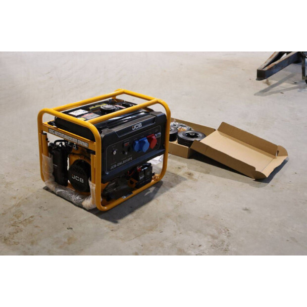 2024 جيه سي بي GNL8010PE-43939812