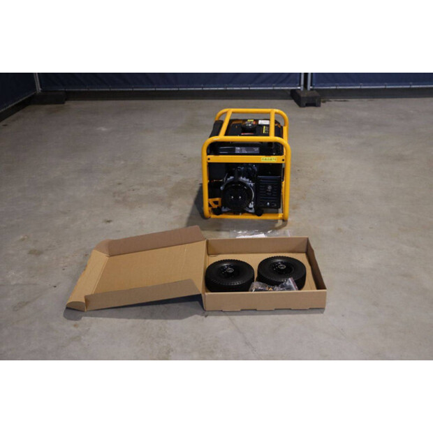 2024 جيه سي بي GNL8010PE-43939814