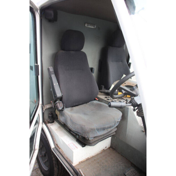 2007 HMF 214-43939936