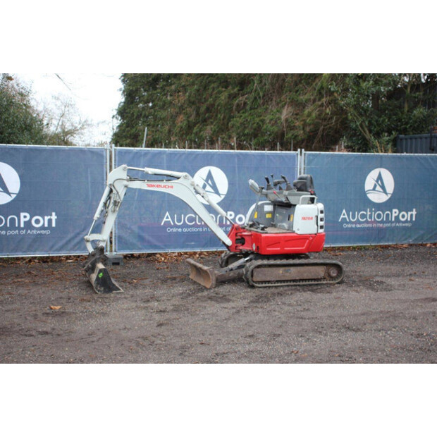 2019 تاكوتشي TB215R-43940233