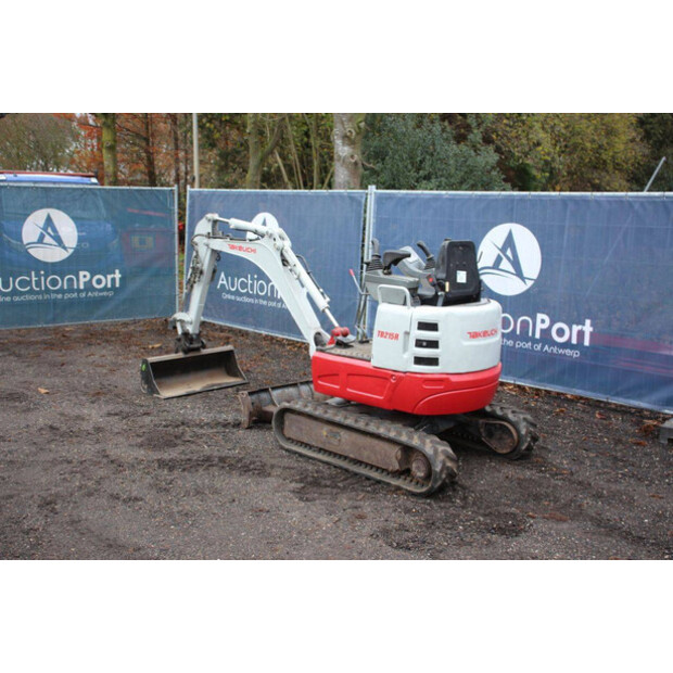 2019 تاكوتشي TB215R-43940235