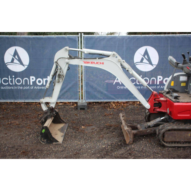 2019 تاكوتشي TB215R-43940242