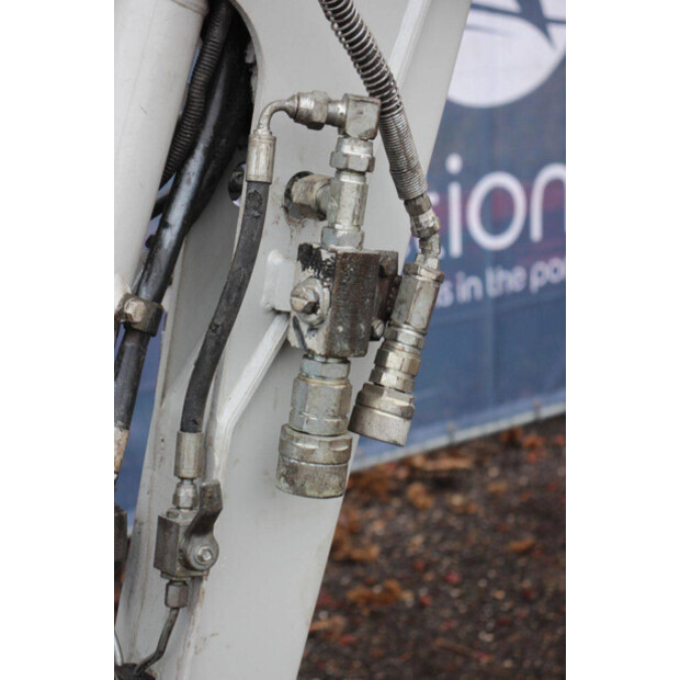 2019 تاكوتشي TB215R-43940249