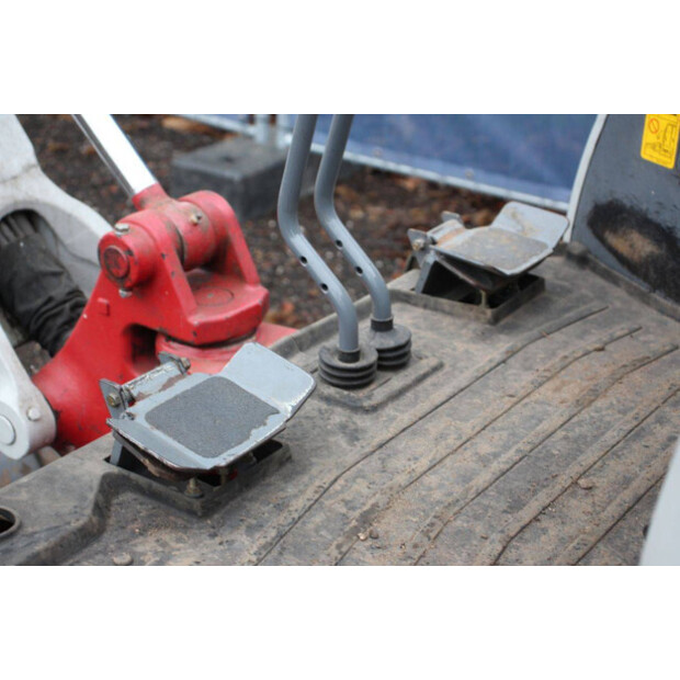 2019 تاكوتشي TB215R-43940264