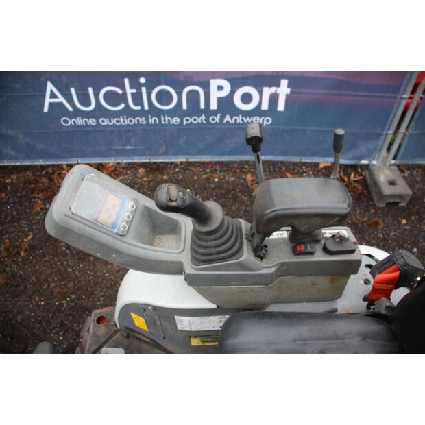 2019 تاكوتشي TB215R-43940266