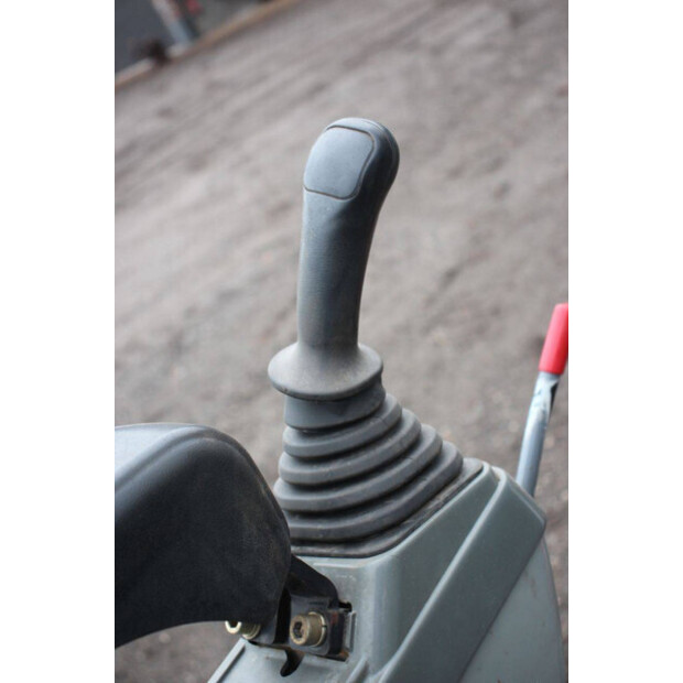 2019 تاكوتشي TB215R-43940268