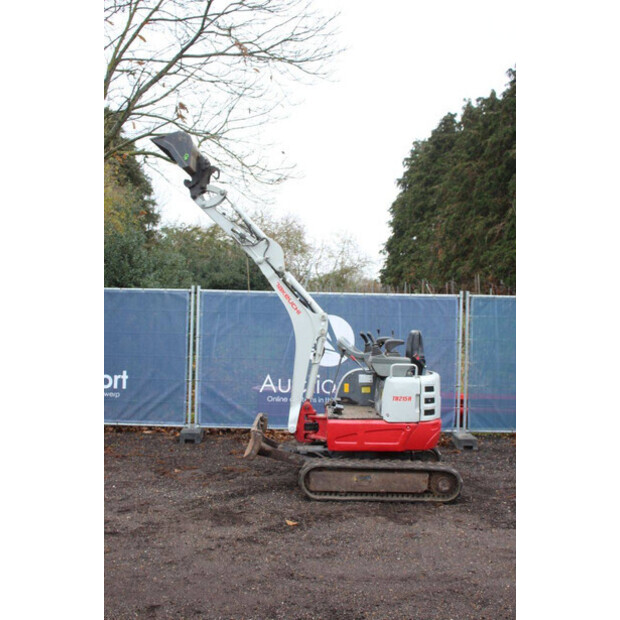 2019 تاكوتشي TB215R-43940271