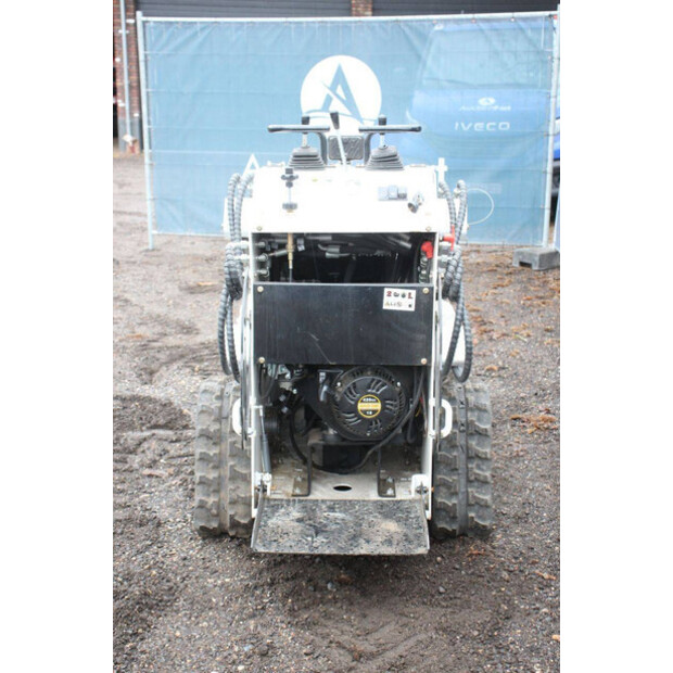 2025 LH T360-43940278