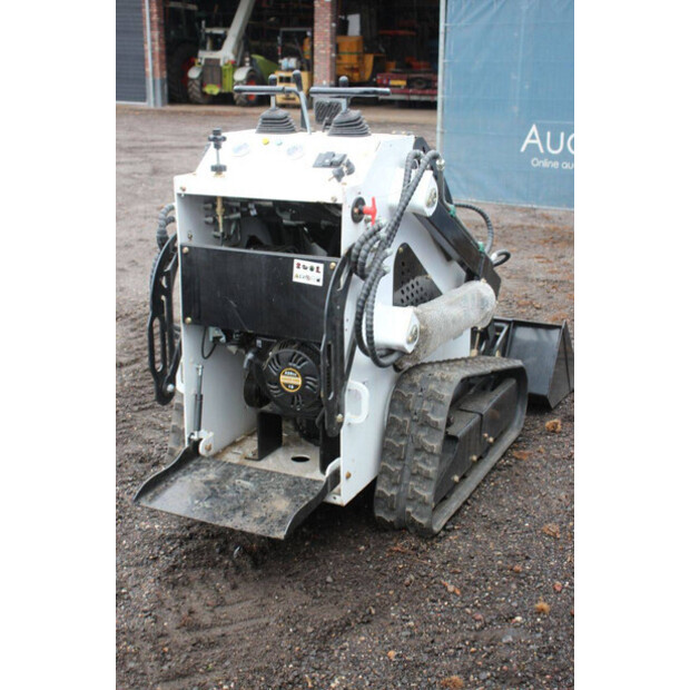 2025 LH T360-43940279