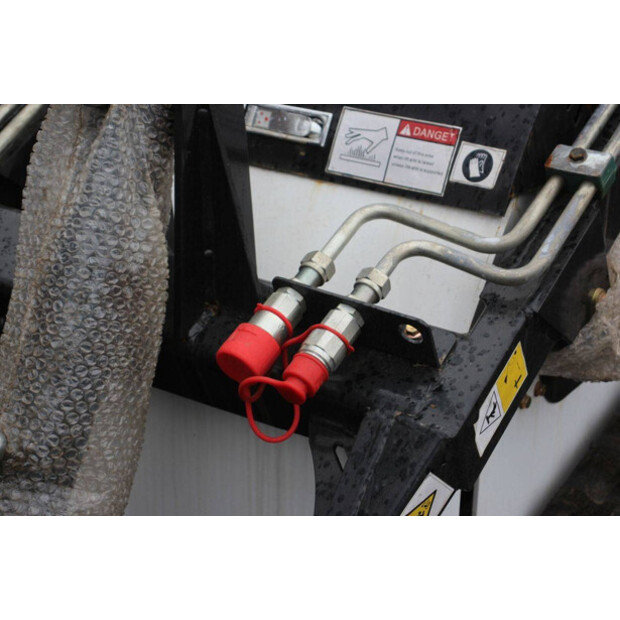 2025 LH T360-43940284