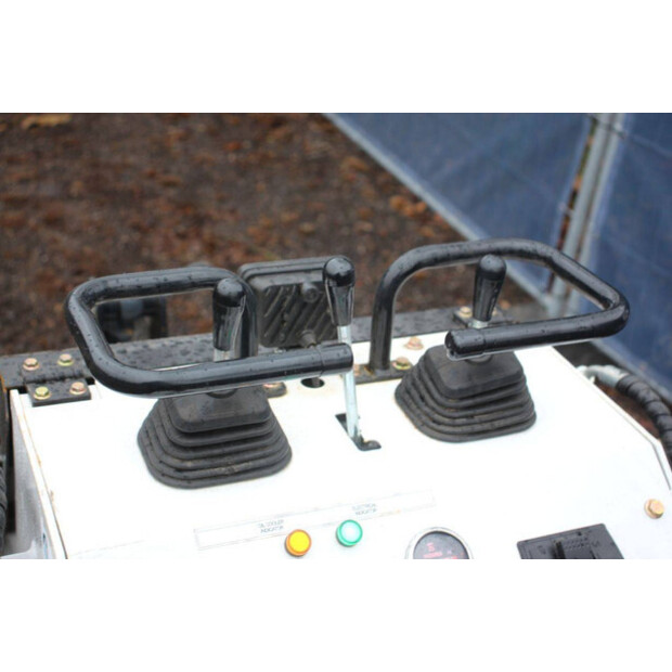 2025 LH T360-43940288