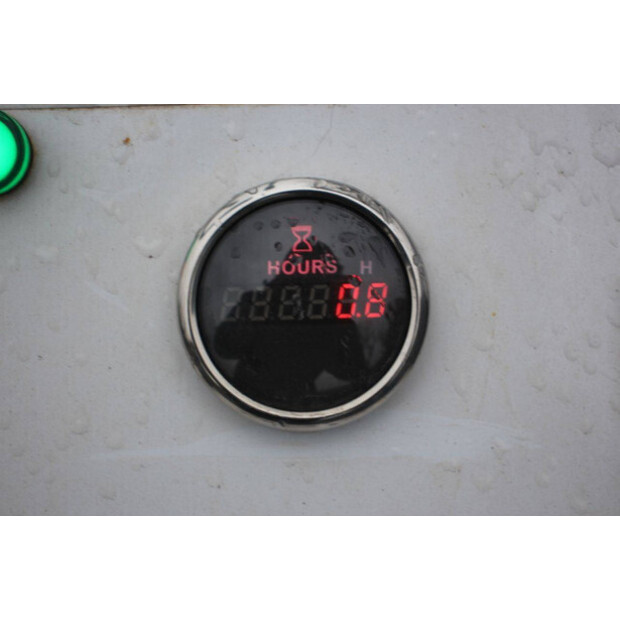 2025 LH T360-43940289