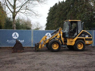 Image de CHARGEUSES SUR PNEUS 2001 Caterpillar 908