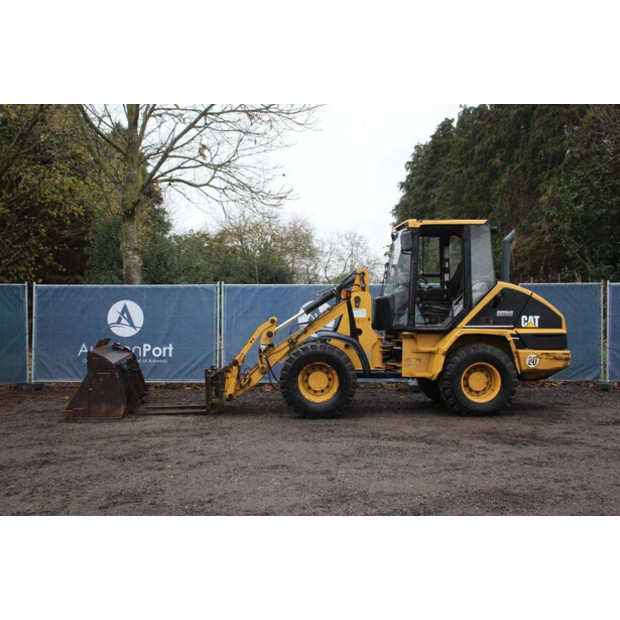 2001 Caterpillar 908-43940336