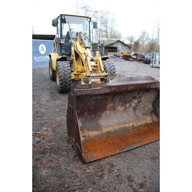 2001 Caterpillar 908-43940340