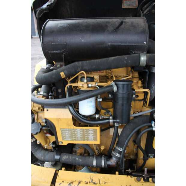 2001 Caterpillar 908-43940356