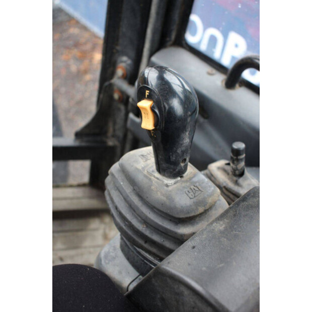 2001 Caterpillar 908-43940362