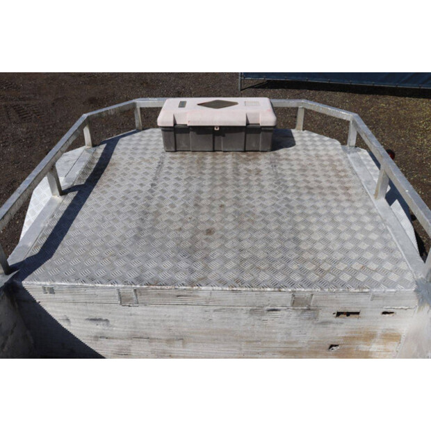 1997 Baveck P24 4A-43940395