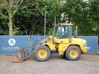 Image de CHARGEUSES SUR PNEUS 2000 Volvo L45TP