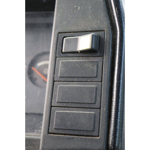 1996 فالميت 6100-43940526