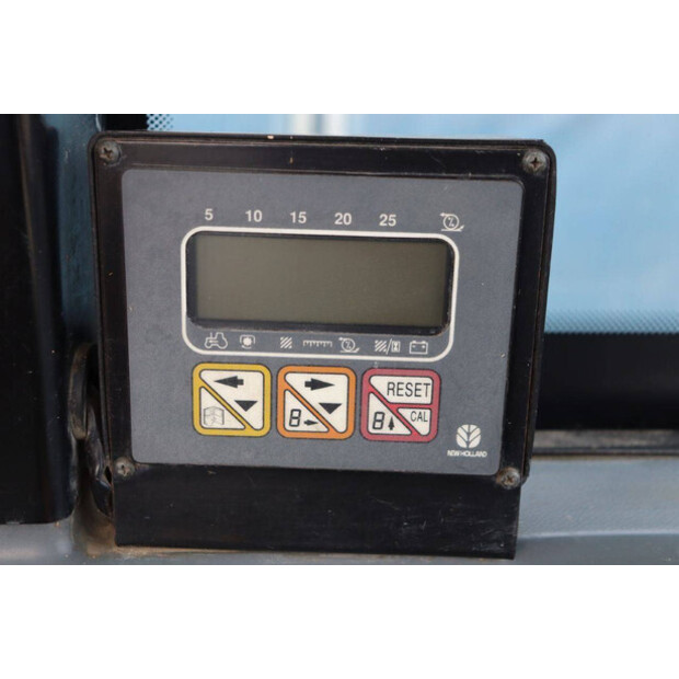 2001 نيو هولاند TL90-43940606