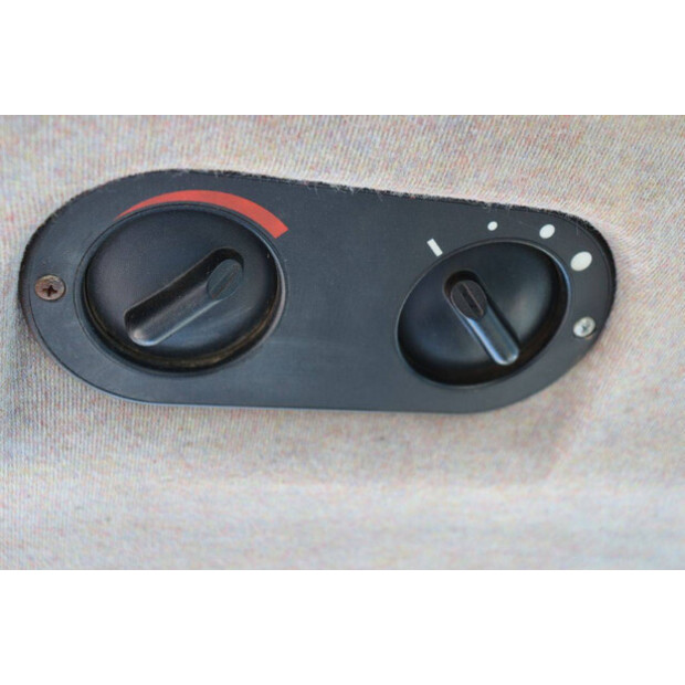 2001 نيو هولاند TL90-43940610