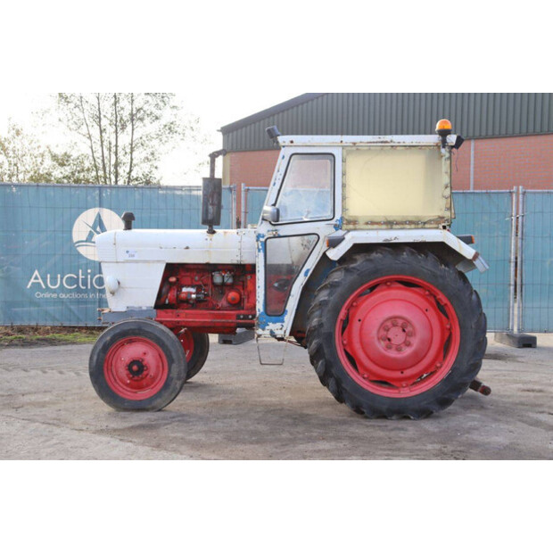 2020 دافيد براون D8T-43940814