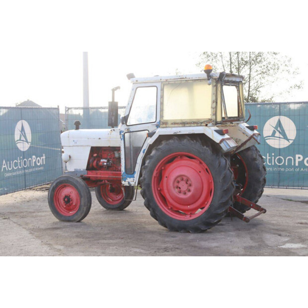 2020 دافيد براون D8T-43940815