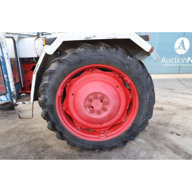 2020 دافيد براون D8T-43940826