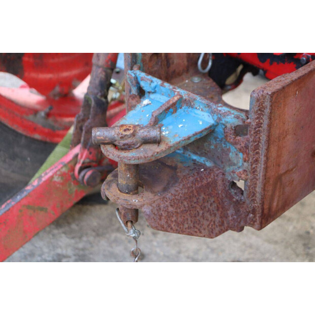 2020 دافيد براون D8T-43940832