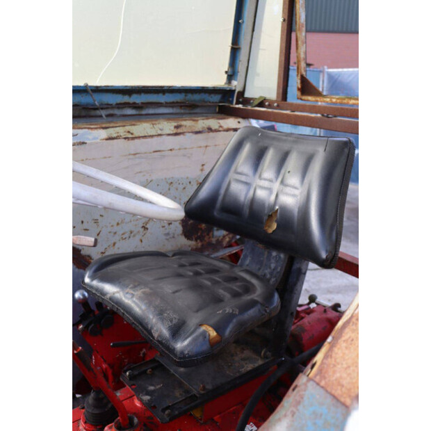 2020 دافيد براون D8T-43940835