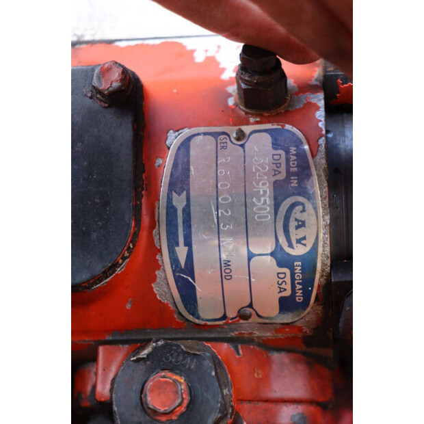 2020 دافيد براون D8T-43940847