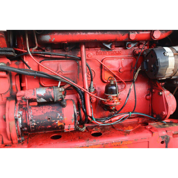 2020 دافيد براون D8T-43940848