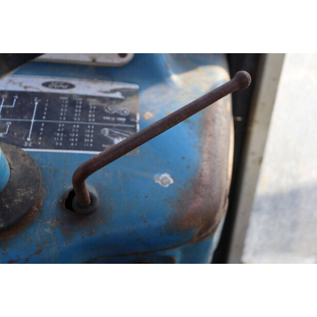 فورد 4000-43940921