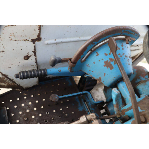 فورد 4000-43940925