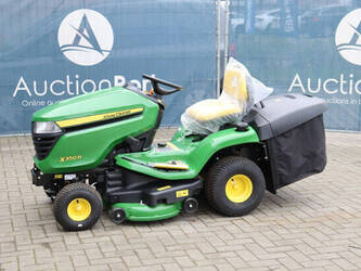 صورة ل جزازات 2023 جون دير X350R