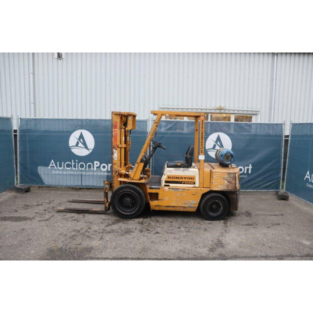 2019 Komatsu FG30-8-43941136