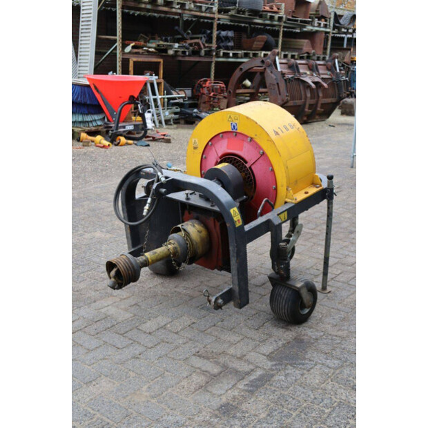 2003 KWH 2051 PTO-43941231