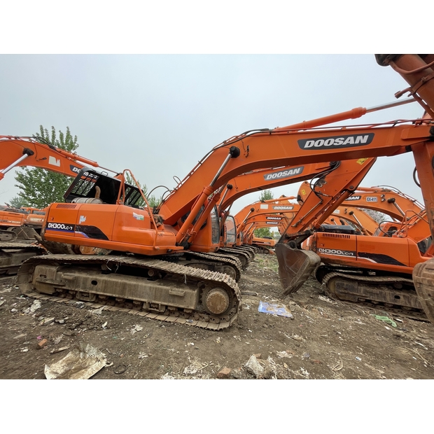 2017 Doosan DH300-7-43943194