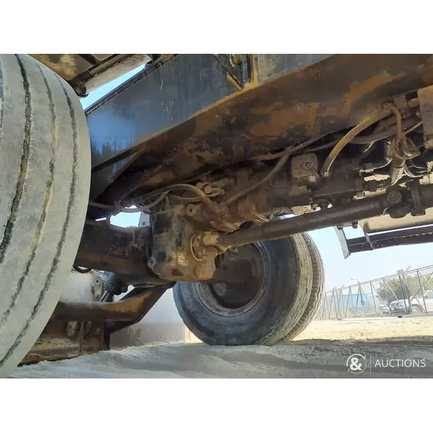 2004 Caterpillar M318-43943359