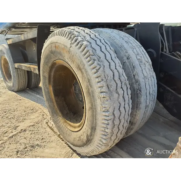 2004 Caterpillar M318-43943363