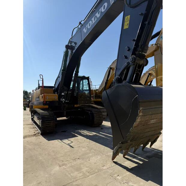 2023 فولفو EC480-43943397