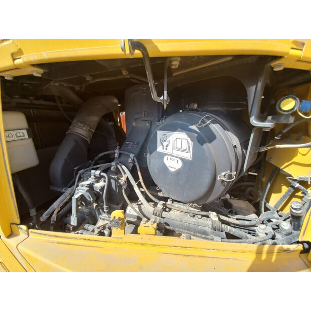 2023 Komatsu D155A-6R-43943575