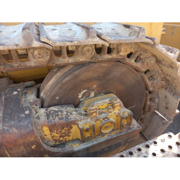 2023 Komatsu D155A-6R-43943579