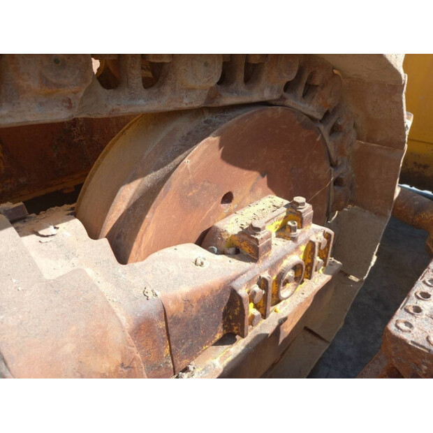 2024 كوماتسو D155A-6R-43943705