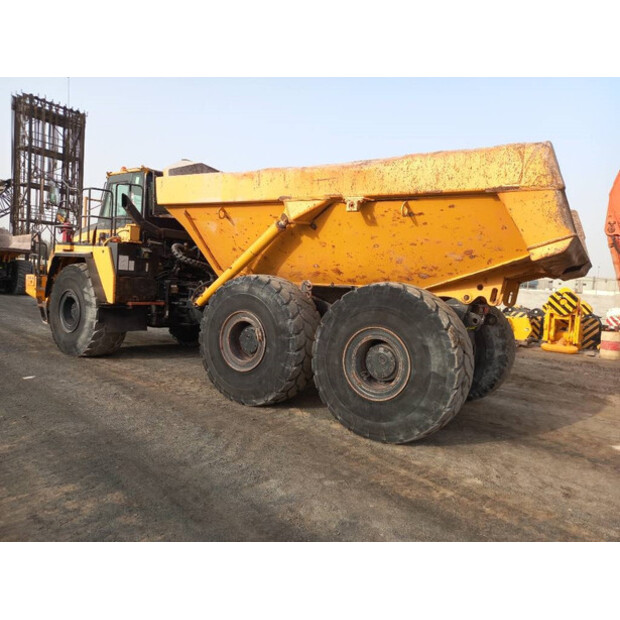 2017 Komatsu HM400-3R-43943734