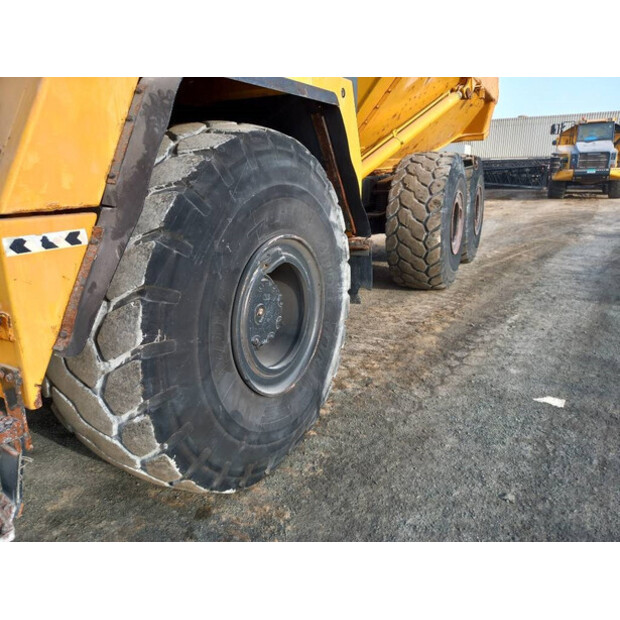 2017 Komatsu HM400-3R-43943753