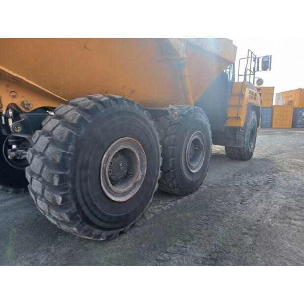 2017 Komatsu HM400-3R-43943780